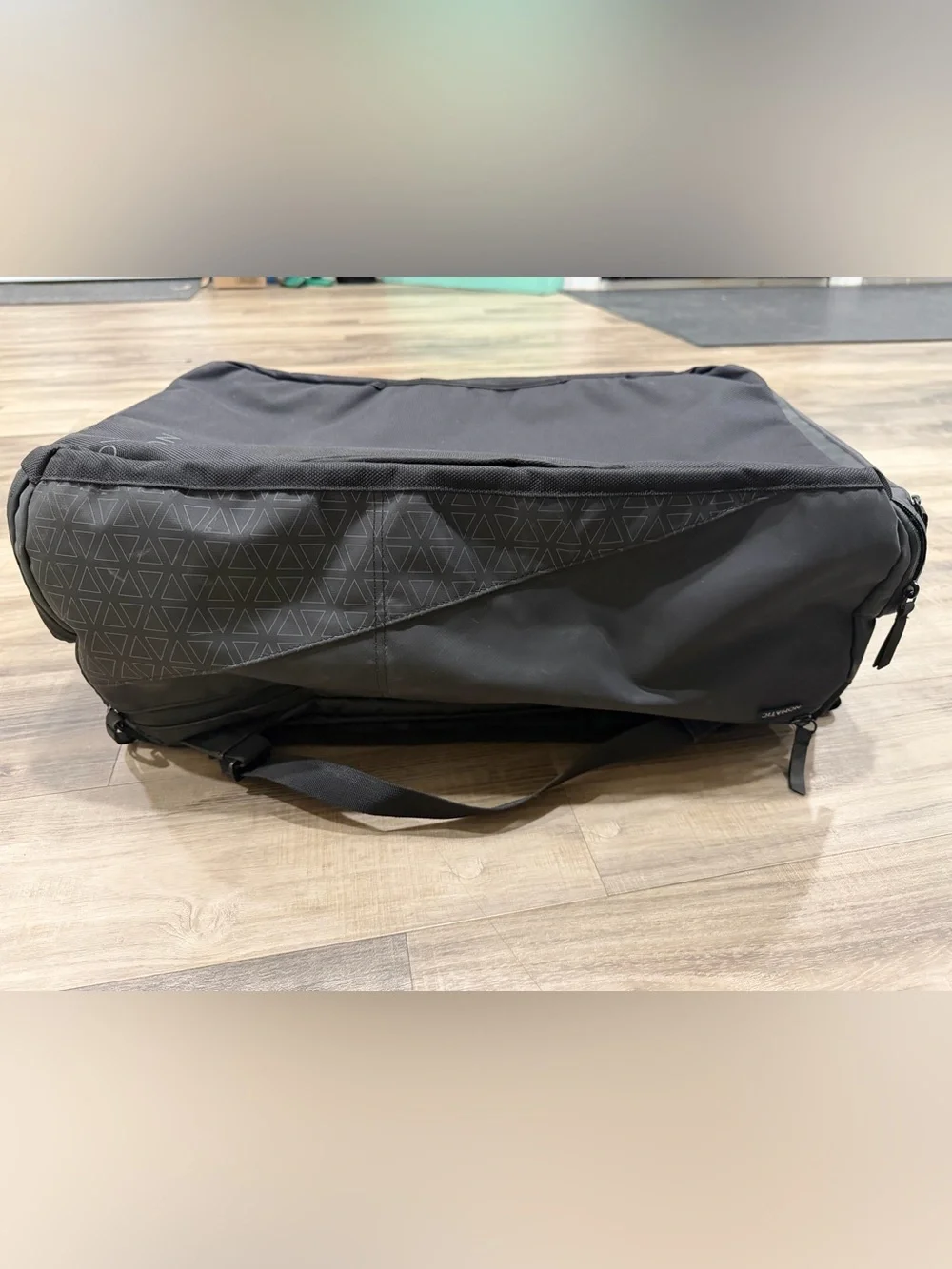 Nomatic 40L Black Travel Bag